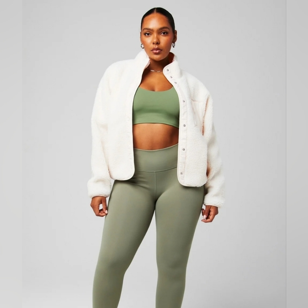 NWT Khloé The Fall Edit - Tahoe Teddy Jacket